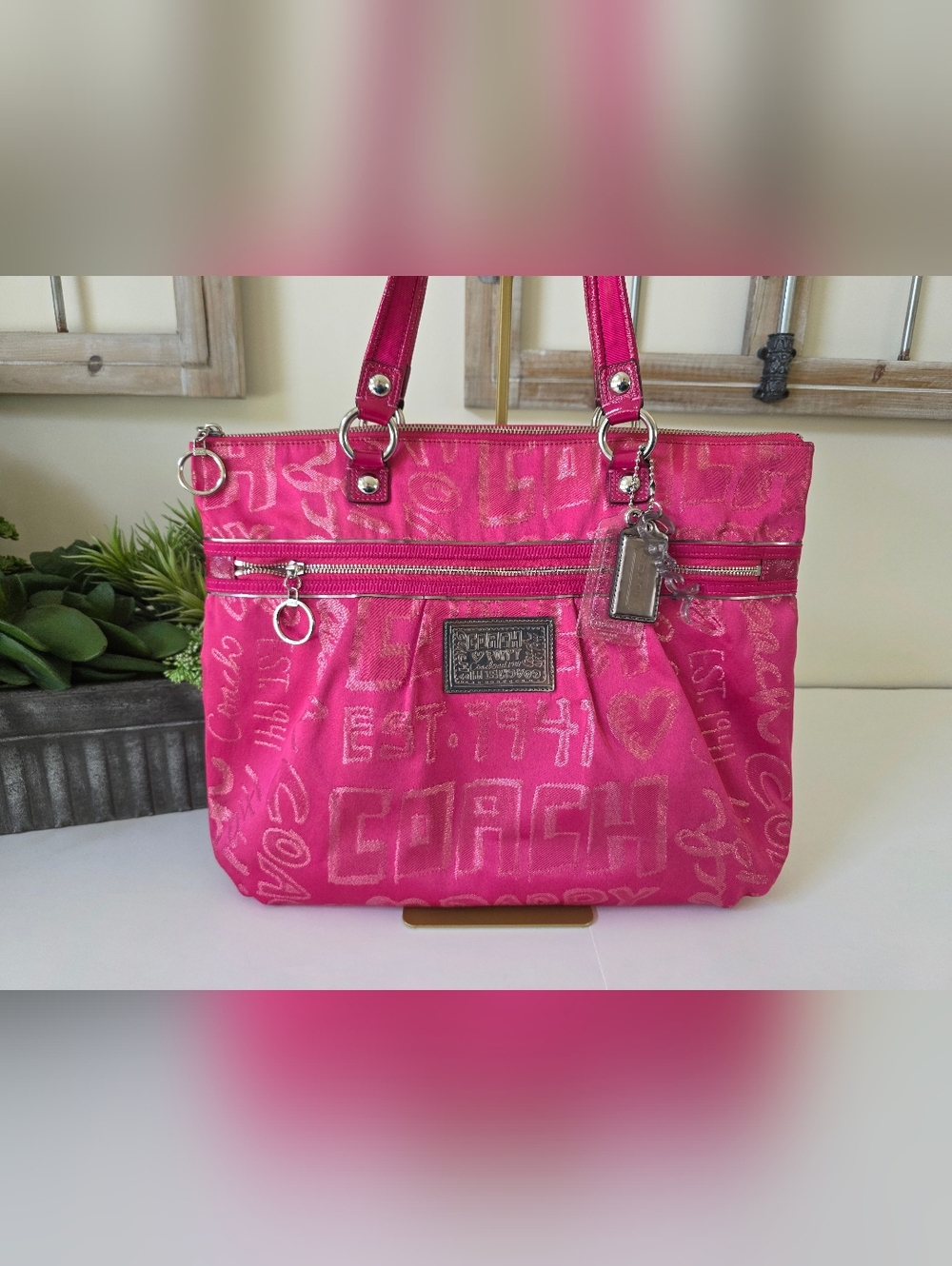 Coach Poppy Glam Tote Pink Story Patch Graffiti Print Canvas Limited Edition - Picture 2 of 15